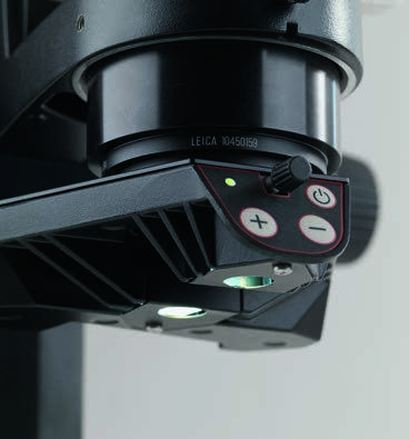 Near-vertical illumination module